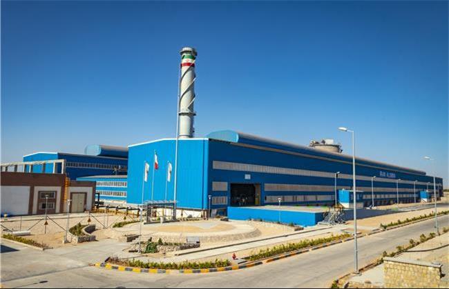 پرداخت ۵۰ درصد حق بیمه زنان خانه‌دار توسط شرکت آلومینای ایران به همسران پرسنل