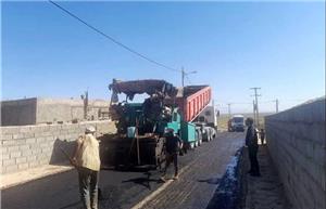 آسفالت ۴۰ هزار مترمربع از معابر ۱۴ روستای اسفراین با اعتبار ۱۷.۳ میلیارد تومان