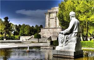 فردوسی؛ حافظ فرهنگ و زبان فارسی