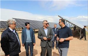 بازدید معاون فنی و مهندسی سازمان انرژی های تجدیدپذیر و بهره وری برق ایران از احداث نیروگاه های خورشیدی خراسان شمالی